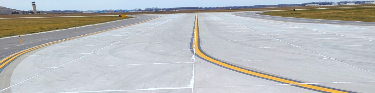 DTW RUNWAYS Header (1200 × 300 px)